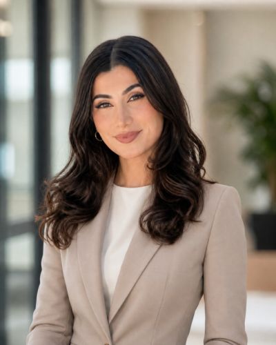 Photograph of Zeynep Korkmaz, Accredited Mental Health Social Worker